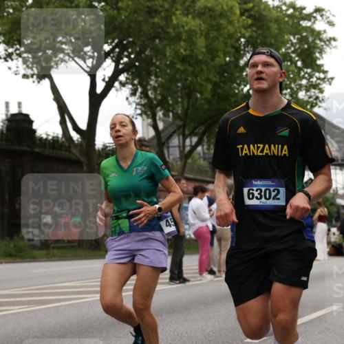 29.06.2025 - hella hamburg halbmarathon Yannick Fuchs http://msf.ph/oto/8332461 29.06.2025 10:51:46 20KM 1611, 2025, 2236, 2606, 2759, 2806, 2883, 2907, 3093, 3141, 3575, 4426, 4467, 4579, 4632, 4833, 5391, 6281, 6302, 6531, 6595, 7138, 7833, 9450, 9485, 10599, 11645, 13465, 14571, 15217, 15229, 16517, 17415, 17455, 17543, 18068, 18501, 18508, 18587, 18762, 18891 meine-sportfotos.de