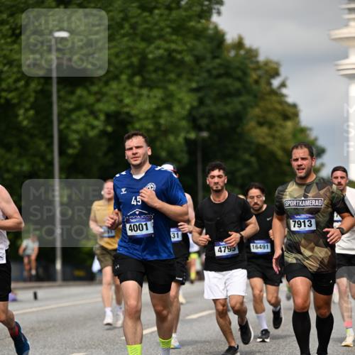29.06.2025 - hella hamburg halbmarathon Dr. Thomas Lammeyer http://msf.ph/oto/8332589 29.06.2025 10:17:44 Kennedybrücke 1194, 1747, 1939, 2055, 2359, 2721, 2891, 2904, 4001, 4032, 4795, 4962, 5631, 5719, 6207, 7460, 7462, 7913, 8673, 9141, 9612, 9631, 9886, 10442, 10443 meine-sportfotos.de