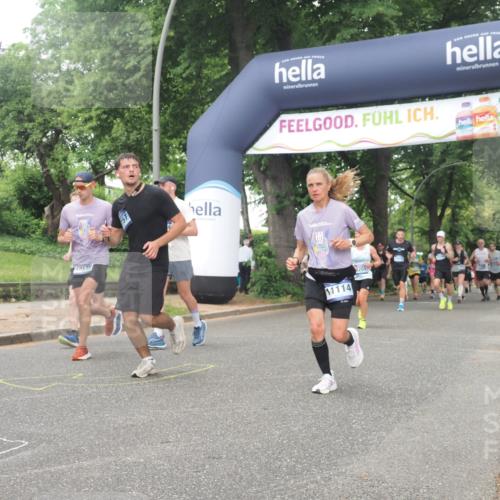 29.06.2025 - hella hamburg halbmarathon KatJ http://msf.ph/oto/8332638 29.06.2025 10:47:22 Zwischen KM18-KM19 2978, 5775, 5839, 5885, 6201, 6309, 7761, 8003, 8290 meine-sportfotos.de