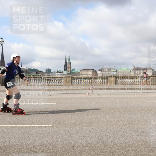 29.06.2025 - hella hamburg halbmarathon Lena Gebhardt http://msf.ph/oto/8332665 29.06.2025 09:08:41 Lombardsbrücke 76 meine-sportfotos.de