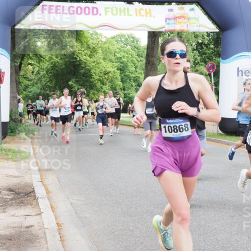 29.06.2025 - hella hamburg halbmarathon MichiJ http://msf.ph/oto/8332851 29.06.2025 10:38:25 Zwischen KM18-KM19 2718, 3654, 5600, 5894, 7930, 7932, 8261, 9959, 10319, 10868, 11733, 13015, 13073, 15395, 15720, 15899, 18811 meine-sportfotos.de