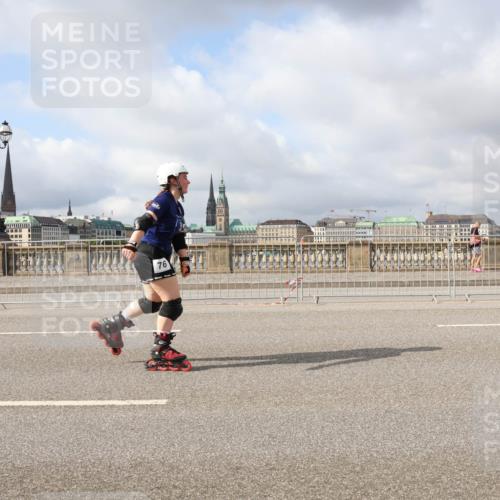 29.06.2025 - hella hamburg halbmarathon Lena Gebhardt http://msf.ph/oto/8333068 29.06.2025 09:08:42 Lombardsbrücke 76 meine-sportfotos.de