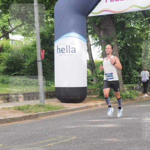 29.06.2025 - hella hamburg halbmarathon KatJ http://msf.ph/oto/8333154 29.06.2025 10:17:33 Zwischen KM18-KM19 1577 meine-sportfotos.de