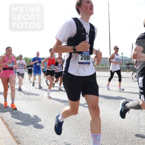 29.06.2025 - hella hamburg halbmarathon Lena Gebhardt http://msf.ph/oto/8333248 29.06.2025 10:00:29 Lombardsbrücke 1152, 12512, 17119, 11960, 6220, 10797, 2086, 4419, 1006, 1019, 1125, 1180, 1239, 1264, 1526, 1544, 1568, 1583, 1611, 1681, 2027, 2086, 2099, 2159, 2236, 2346, 2426, 2447, 2474, 2582, 2584, 2606, 2652, 2730, 2982, 3042, 3141, 3177, 3181, 3319, 3400, 3794, 3861, 3898, 4013, 4231, 4419, 4579, 4594, 4632, 4767, 4796, 4813, 4940, 4945, 5272, 5341, 5643, 5728, 6082, 6084, 6104, 6138, 6220, 6260, 6443, 6470, 6581, 8478, 9553, 9555, 9577, 10599 meine-sportfotos.de