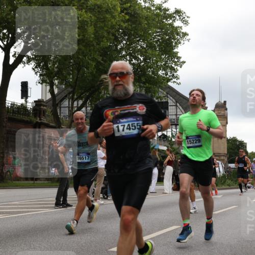 29.06.2025 - hella hamburg halbmarathon Yannick Fuchs http://msf.ph/oto/8333252 29.06.2025 10:51:49 20KM 1611, 2025, 2488, 2606, 2759, 2806, 2840, 2883, 2907, 3093, 3141, 3859, 4426, 4467, 4502, 4579, 4632, 4833, 5926, 6104, 6281, 6302, 6531, 6595, 7138, 7189, 7833, 8585, 9316, 9450, 9485, 10599, 10788, 11645, 13465, 13816, 14571, 15217, 15229, 16517, 16531, 17405, 17415, 17455, 17543, 18068, 18492, 18501, 18508, 18587, 18762, 18891 meine-sportfotos.de