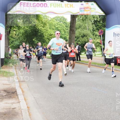 29.06.2025 - hella hamburg halbmarathon MichiJ http://msf.ph/oto/8333325 29.06.2025 10:38:33 Zwischen KM18-KM19 2670, 4077, 5018, 5600, 7397, 7943, 8989, 13073, 13403, 13726, 13976, 14458, 14626, 15480, 15871, 16291, 16716, 17823, 18394 meine-sportfotos.de