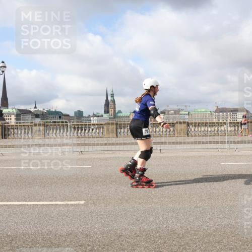 29.06.2025 - hella hamburg halbmarathon Lena Gebhardt http://msf.ph/oto/8333371 29.06.2025 09:08:42 Lombardsbrücke 76 meine-sportfotos.de