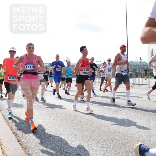 29.06.2025 - hella hamburg halbmarathon Lena Gebhardt http://msf.ph/oto/8333408 29.06.2025 10:00:29 Lombardsbrücke 11527, 12512, 17119, 9485, 11960, 2426, 622069, 9622, 1149, 4419, 1006, 1019, 1125, 1180, 1239, 1264, 1526, 1544, 1568, 1583, 1611, 1681, 2027, 2086, 2099, 2159, 2236, 2346, 2426, 2447, 2474, 2582, 2584, 2606, 2652, 2730, 2982, 3042, 3141, 3177, 3181, 3319, 3400, 3794, 3861, 3898, 4013, 4231, 4419, 4579, 4594, 4632, 4767, 4796, 4813, 4940, 4945, 5272, 5341, 5643, 5728, 6082, 6084, 6104, 6138, 6220, 6260, 6443, 6470, 6581, 8478, 9553, 9555, 9577, 10599 meine-sportfotos.de