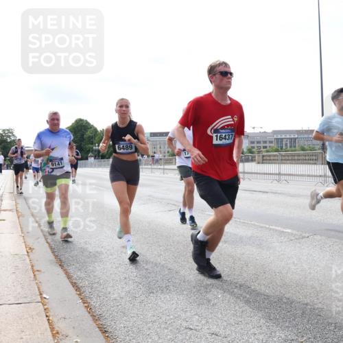 29.06.2025 - hella hamburg halbmarathon Lena Gebhardt http://msf.ph/oto/8333432 29.06.2025 10:13:15 Lombardsbrücke 9141, 6489, 16437, 3360, 1007, 1020, 1051, 1747, 1859, 2942, 2961, 3218, 3360, 3728, 3729, 4187, 4532, 4950, 5546, 6207, 6489, 6724, 7346, 7446, 7447, 7460, 7873, 8398, 8405, 8913, 9141, 9527, 9612, 10067, 10402, 11025, 11720, 12492, 13331, 13928, 14404, 15531, 15922, 16030, 16255, 16323, 16437, 17061, 17474, 17699, 17988, 18048, 18222, 18320, 18530, 18732 meine-sportfotos.de