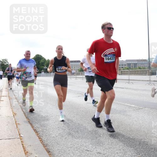 29.06.2025 - hella hamburg halbmarathon Lena Gebhardt http://msf.ph/oto/8333507 29.06.2025 10:13:15 Lombardsbrücke 648, 9141, 179, 16437, 336, 1007, 1020, 1051, 1747, 1859, 2942, 2961, 3218, 3360, 3728, 3729, 4187, 4532, 4950, 5546, 6207, 6489, 6724, 7346, 7446, 7447, 7460, 7873, 8398, 8405, 8913, 9141, 9527, 9612, 10067, 10402, 11025, 11720, 12492, 13331, 13928, 14404, 15531, 15922, 16030, 16255, 16323, 16437, 17061, 17474, 17699, 17988, 18048, 18222, 18320, 18530, 18732 meine-sportfotos.de