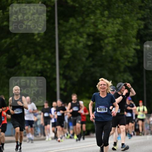 29.06.2025 - hella hamburg halbmarathon Dr. Thomas Lammeyer http://msf.ph/oto/8333531 29.06.2025 10:39:51 Kennedybrücke 2198, 2412, 2787, 2827, 3828, 3958, 4413, 4703, 4965, 5147, 6029, 6189, 6365, 6397, 6471, 6867, 8296, 8567, 8947, 9470, 9803, 9819, 10360, 10565, 10652, 11198, 11233, 11359 meine-sportfotos.de
