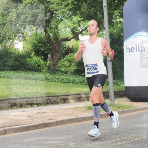 29.06.2025 - hella hamburg halbmarathon KatJ http://msf.ph/oto/8333567 29.06.2025 10:17:34 Zwischen KM18-KM19 1577 meine-sportfotos.de