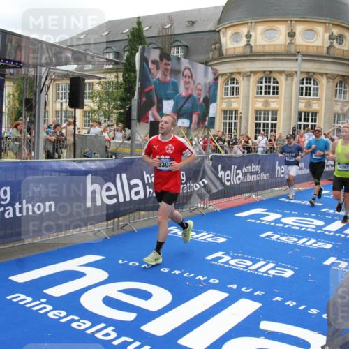 29.06.2025 - hella hamburg halbmarathon Michael Strokosch http://msf.ph/oto/8333642 29.06.2025 10:50:10 Ziel 1216, 1321, 1507, 2020, 3296, 3562, 7176, 8313, 9031, 9303, 9965, 12203, 12235, 13282, 14257, 16403, 18228, 18657, 18658, 18884 meine-sportfotos.de