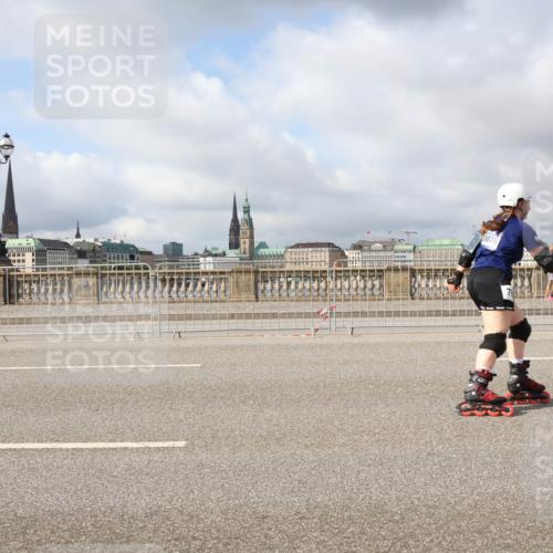 29.06.2025 - hella hamburg halbmarathon Lena Gebhardt http://msf.ph/oto/8333653 29.06.2025 09:08:42 Lombardsbrücke 0076 meine-sportfotos.de