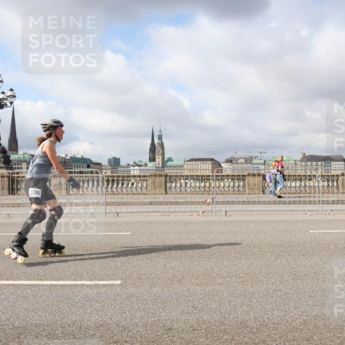 29.06.2025 - hella hamburg halbmarathon Lena Gebhardt http://msf.ph/oto/8333821 29.06.2025 09:08:57 Lombardsbrücke 536 meine-sportfotos.de