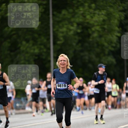 29.06.2025 - hella hamburg halbmarathon Dr. Thomas Lammeyer http://msf.ph/oto/8333823 29.06.2025 10:39:52 Kennedybrücke 2198, 2412, 2787, 2827, 3828, 4413, 4703, 4965, 5147, 6029, 6189, 6471, 6867, 8296, 8567, 8947, 9470, 9803, 9819, 10360, 10565, 10652, 11187, 11198, 11233, 11359 meine-sportfotos.de