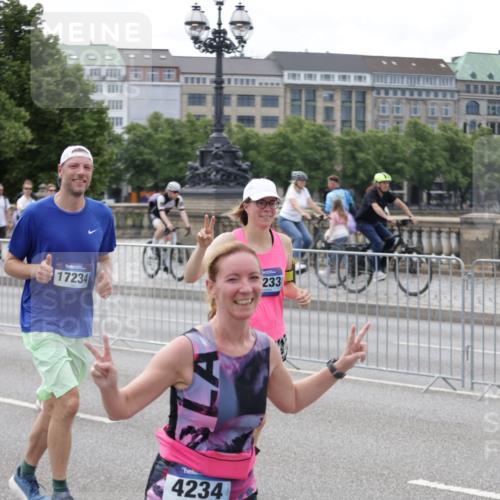 29.06.2025 - hella hamburg halbmarathon Jannik Wohlers http://msf.ph/oto/8333835 29.06.2025 10:40:37 Lombardsbrücke 1317, 1731, 2805, 2858, 4234, 4530, 4638, 4774, 4775, 5086, 5225, 5549, 5753, 6088, 6098, 6474, 6842, 7661, 7829, 8429, 8430, 8751, 8769, 9009, 9237, 9962, 10269, 10407, 10644, 10835, 11053, 11686, 11759, 11851, 13168, 13778, 13848, 14553, 14776, 15953, 16028, 16297, 16449, 16454, 16802, 16981, 17233, 17234, 17872, 17879, 18142, 18494, 18580, 18844 meine-sportfotos.de