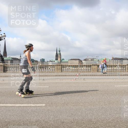29.06.2025 - hella hamburg halbmarathon Lena Gebhardt http://msf.ph/oto/8333929 29.06.2025 09:08:57 Lombardsbrücke 536 meine-sportfotos.de