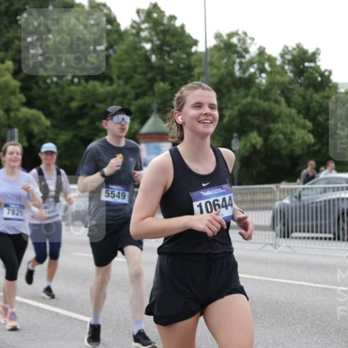 29.06.2025 - hella hamburg halbmarathon Jannik Wohlers http://msf.ph/oto/8334024 29.06.2025 10:40:40 Lombardsbrücke 1317, 1731, 2805, 2858, 4234, 4412, 4530, 4638, 4774, 4775, 5086, 5225, 5549, 6088, 6098, 6474, 6842, 7661, 7829, 8385, 8751, 8769, 8878, 9009, 9237, 9962, 10269, 10407, 10644, 10835, 11053, 11759, 11851, 13168, 13778, 13848, 14253, 14553, 14776, 15076, 15953, 16297, 16454, 16802, 16981, 17233, 17234, 17872, 17879, 18142, 18494, 18580, 18844 meine-sportfotos.de