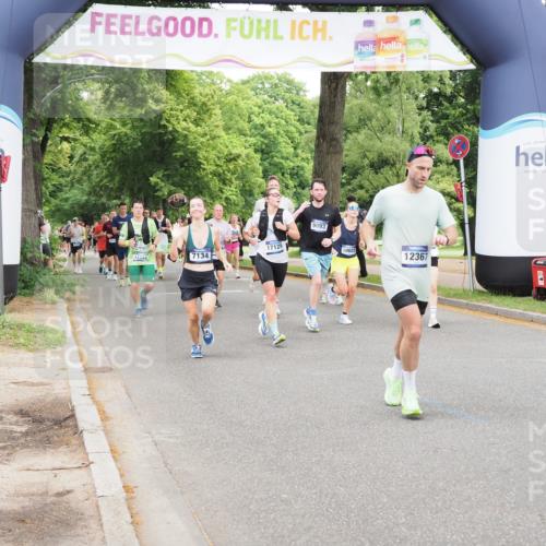 29.06.2025 - hella hamburg halbmarathon MichiJ http://msf.ph/oto/8334041 29.06.2025 10:38:40 Zwischen KM18-KM19 5018, 5399, 5820, 7134, 7397, 8205, 9057, 9093, 9476, 9739, 9793, 10603, 10891, 11124, 11791, 12367, 13403, 13707, 15480, 16716, 17129, 17823, 18006, 18394 meine-sportfotos.de
