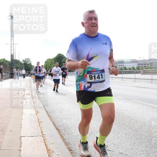 29.06.2025 - hella hamburg halbmarathon Lena Gebhardt http://msf.ph/oto/8334048 29.06.2025 10:13:16 Lombardsbrücke 160, 18754, 9141, 1007, 1020, 1051, 1747, 1859, 2942, 2961, 3218, 3360, 3728, 3729, 4187, 4532, 4950, 5546, 6207, 6489, 6724, 7346, 7446, 7447, 7460, 7873, 8279, 8398, 8405, 8913, 9141, 9527, 9612, 10067, 10402, 11720, 12492, 13331, 13928, 14404, 15531, 15922, 16030, 16255, 16323, 16437, 17061, 17474, 17699, 17988, 18048, 18222, 18320, 18530, 18732 meine-sportfotos.de