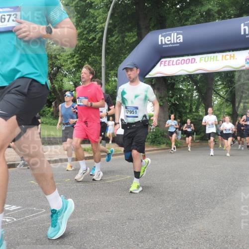 29.06.2025 - hella hamburg halbmarathon KatJ http://msf.ph/oto/8334051 29.06.2025 10:47:33 Zwischen KM18-KM19 1364, 1420, 1653, 2391, 3097, 4068, 4592, 6487, 6921, 7759, 8191 meine-sportfotos.de