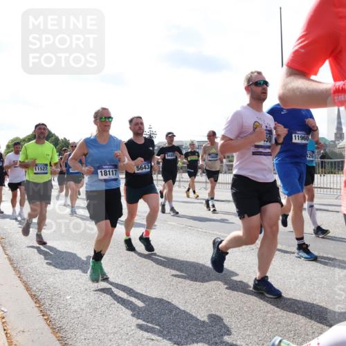 29.06.2025 - hella hamburg halbmarathon Lena Gebhardt http://msf.ph/oto/8334082 29.06.2025 10:00:31 Lombardsbrücke 9485, 4767, 10665, 11527, 18117, 5643, 11960, 426, 12, 1019, 1180, 1239, 1264, 1526, 1544, 1568, 1583, 1611, 1681, 2027, 2086, 2099, 2159, 2236, 2346, 2426, 2447, 2474, 2582, 2584, 2606, 2652, 2730, 2982, 3042, 3059, 3141, 3177, 3181, 3319, 3400, 3794, 3861, 3898, 3983, 4419, 4579, 4594, 4632, 4767, 4796, 4813, 4940, 4945, 5272, 5643, 5728, 6082, 6084, 6104, 6138, 6220, 6260, 6443, 6470, 6581, 8478, 8632, 9553, 9555, 9577, 10074, 10599 meine-sportfotos.de