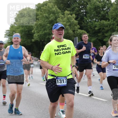 29.06.2025 - hella hamburg halbmarathon Jannik Wohlers http://msf.ph/oto/8334156 29.06.2025 10:40:41 Lombardsbrücke 1317, 1731, 2805, 4234, 4412, 4638, 4774, 4775, 5086, 5225, 5549, 6088, 6098, 6474, 6842, 7661, 7829, 8385, 8751, 8769, 8878, 9009, 9237, 9962, 10269, 10407, 10644, 10835, 11053, 11759, 11851, 13168, 13778, 13848, 14253, 14553, 14776, 15076, 15953, 16297, 16454, 16802, 16981, 17233, 17234, 17872, 17879, 18142, 18494, 18580, 18844 meine-sportfotos.de