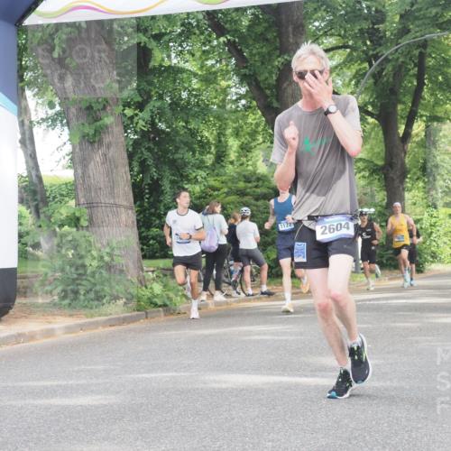 29.06.2025 - hella hamburg halbmarathon KatJ http://msf.ph/oto/8334209 29.06.2025 10:17:39 Zwischen KM18-KM19 2604 meine-sportfotos.de