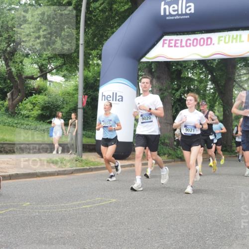 29.06.2025 - hella hamburg halbmarathon KatJ http://msf.ph/oto/8334260 29.06.2025 10:47:35 Zwischen KM18-KM19 1364, 1653, 3097, 4068, 4592, 6487, 6921, 7033, 8191 meine-sportfotos.de