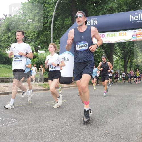 29.06.2025 - hella hamburg halbmarathon KatJ http://msf.ph/oto/8334337 29.06.2025 10:47:36 Zwischen KM18-KM19 1364, 1653, 3097, 4068, 6487, 6921, 7033 meine-sportfotos.de