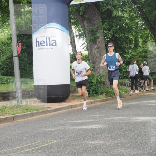 29.06.2025 - hella hamburg halbmarathon KatJ http://msf.ph/oto/8334351 29.06.2025 10:17:41 Zwischen KM18-KM19 2604 meine-sportfotos.de