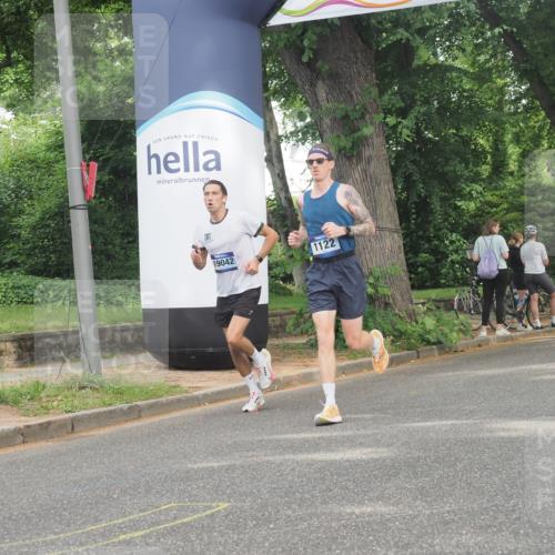 29.06.2025 - hella hamburg halbmarathon KatJ http://msf.ph/oto/8334454 29.06.2025 10:17:42 Zwischen KM18-KM19 1122, 2604 meine-sportfotos.de