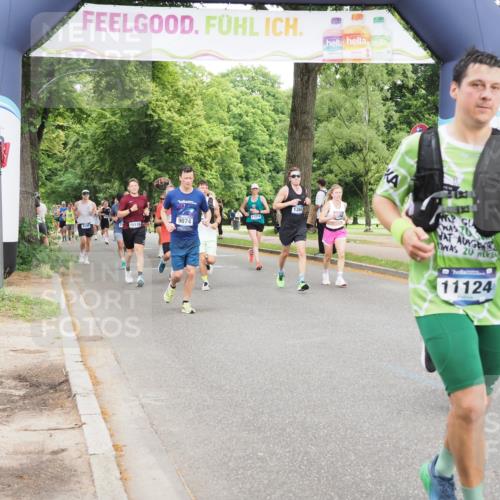 29.06.2025 - hella hamburg halbmarathon MichiJ http://msf.ph/oto/8334473 29.06.2025 10:38:44 Zwischen KM18-KM19 1366, 7134, 8205, 8856, 9093, 9476, 9739, 9793, 10215, 10603, 10891, 11124, 11791, 12367, 13707, 17129, 18006 meine-sportfotos.de