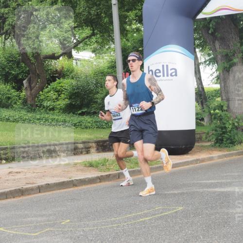 29.06.2025 - hella hamburg halbmarathon KatJ http://msf.ph/oto/8334587 29.06.2025 10:17:42 Zwischen KM18-KM19 1122, 2604 meine-sportfotos.de