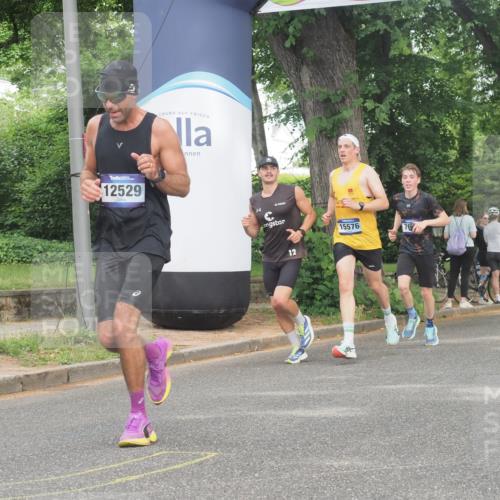 29.06.2025 - hella hamburg halbmarathon KatJ http://msf.ph/oto/8334658 29.06.2025 10:17:44 Zwischen KM18-KM19 1122, 2604 meine-sportfotos.de