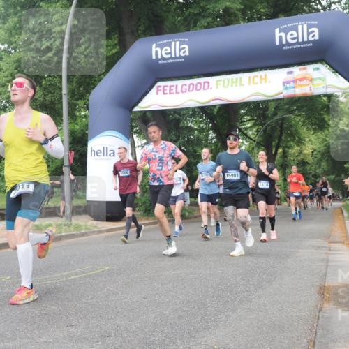 29.06.2025 - hella hamburg halbmarathon KatJ http://msf.ph/oto/8334722 29.06.2025 10:47:43 Zwischen KM18-KM19 1006, 1414, 1453, 2011, 2086, 2322, 2323 meine-sportfotos.de