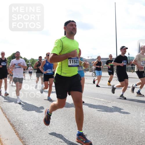 29.06.2025 - hella hamburg halbmarathon Lena Gebhardt http://msf.ph/oto/8334819 29.06.2025 10:00:32 Lombardsbrücke 4767, 1345, 1415, 12879, 11527, 9485, 1066, 154, 1019, 1180, 1239, 1264, 1526, 1544, 1568, 1583, 1611, 1681, 2027, 2086, 2099, 2159, 2236, 2346, 2426, 2447, 2474, 2582, 2584, 2606, 2652, 2730, 2982, 3042, 3059, 3141, 3177, 3181, 3319, 3400, 3794, 3861, 3898, 3983, 4419, 4579, 4594, 4632, 4767, 4796, 4813, 4940, 4945, 5272, 5418, 5643, 5728, 6082, 6084, 6104, 6138, 6220, 6260, 6443, 6470, 6581, 8478, 8632, 9553, 9555, 9577, 10074, 10599 meine-sportfotos.de