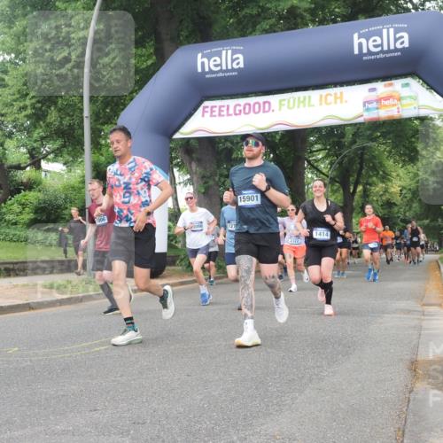 29.06.2025 - hella hamburg halbmarathon KatJ http://msf.ph/oto/8334836 29.06.2025 10:47:43 Zwischen KM18-KM19 1006, 1414, 1453, 2011, 2086, 2322, 2323 meine-sportfotos.de