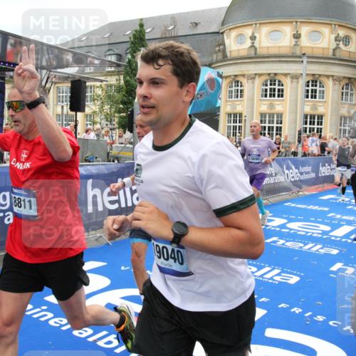 29.06.2025 - hella hamburg halbmarathon Michael Strokosch http://msf.ph/oto/8334949 29.06.2025 10:50:22 Ziel 4247, 4933, 7930, 7932, 8899, 8921, 12949, 13609, 13690, 14034, 15620, 16000, 16242, 18499, 18811, 19040 meine-sportfotos.de