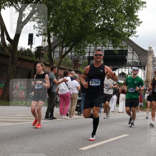 29.06.2025 - hella hamburg halbmarathon Yannick Fuchs http://msf.ph/oto/8334966 29.06.2025 10:51:53 20KM 1595, 1611, 2025, 2488, 2606, 2759, 2806, 2840, 2883, 2907, 3093, 3141, 3859, 4319, 4426, 4467, 4502, 4579, 4632, 4833, 5341, 5926, 6104, 6281, 6302, 6531, 6595, 7138, 7189, 8322, 8585, 9316, 9485, 10599, 10788, 11645, 12585, 13465, 13816, 13880, 14266, 14571, 15217, 15229, 16517, 16531, 17405, 17415, 17455, 17543, 18068, 18180, 18492, 18501, 18587, 18762, 18891 meine-sportfotos.de
