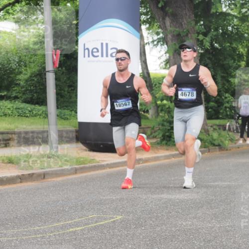29.06.2025 - hella hamburg halbmarathon KatJ http://msf.ph/oto/8335036 29.06.2025 10:17:48 Zwischen KM18-KM19 1122, 4678, 7651 meine-sportfotos.de