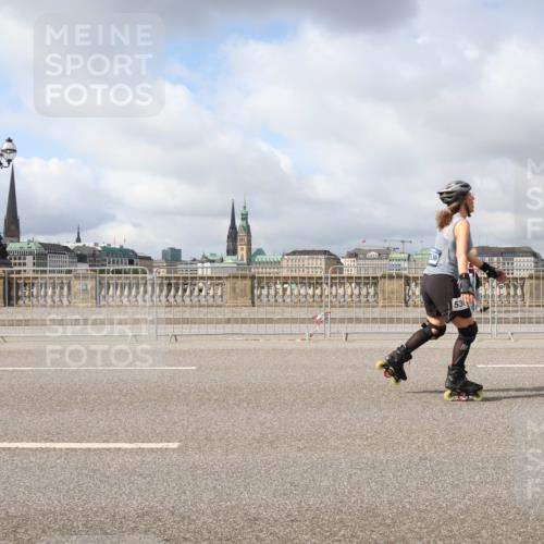 29.06.2025 - hella hamburg halbmarathon Lena Gebhardt http://msf.ph/oto/8335052 29.06.2025 09:08:57 Lombardsbrücke 53 meine-sportfotos.de