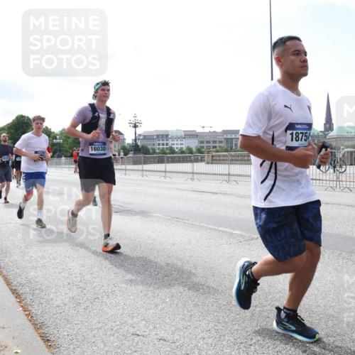 29.06.2025 - hella hamburg halbmarathon Lena Gebhardt http://msf.ph/oto/8335094 29.06.2025 10:13:19 Lombardsbrücke 9527, 16030, 1875, 1007, 1020, 1051, 1747, 1859, 2055, 2942, 2961, 3218, 3360, 3728, 3729, 4187, 4532, 4795, 4950, 5546, 6489, 6717, 6724, 7346, 7446, 7447, 7460, 7873, 8279, 8398, 8405, 8913, 9141, 9527, 9612, 10067, 10402, 11720, 12492, 13331, 13928, 14404, 15531, 15663, 15922, 16030, 16255, 16323, 16437, 17474, 17699, 17988, 18048, 18222, 18231, 18320, 18530, 18732 meine-sportfotos.de
