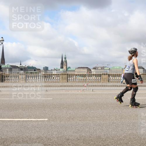 29.06.2025 - hella hamburg halbmarathon Lena Gebhardt http://msf.ph/oto/8335239 29.06.2025 09:08:57 Lombardsbrücke 536 meine-sportfotos.de