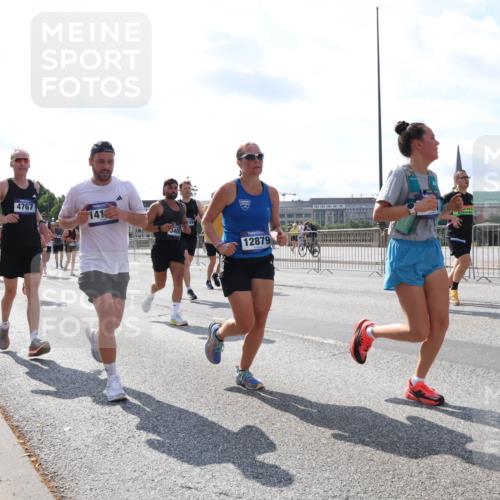 29.06.2025 - hella hamburg halbmarathon Lena Gebhardt http://msf.ph/oto/8335352 29.06.2025 10:00:33 Lombardsbrücke 4767, 141, 3400, 12879, 1019, 1180, 1239, 1264, 1526, 1544, 1568, 1583, 1611, 1681, 2027, 2086, 2099, 2159, 2236, 2346, 2426, 2447, 2474, 2606, 2652, 2730, 2982, 3042, 3059, 3141, 3177, 3181, 3319, 3400, 3794, 3861, 3898, 3983, 4419, 4579, 4594, 4616, 4632, 4767, 4796, 4813, 4940, 4945, 5272, 5418, 5643, 5728, 6082, 6084, 6104, 6138, 6220, 6260, 6443, 6470, 6581, 6757, 8478, 8632, 9553, 9555, 9577, 10074, 10599 meine-sportfotos.de
