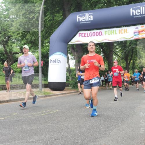 29.06.2025 - hella hamburg halbmarathon KatJ http://msf.ph/oto/8335609 29.06.2025 10:47:47 Zwischen KM18-KM19 1006, 1190, 1414, 2011, 2322, 2323, 8483 meine-sportfotos.de