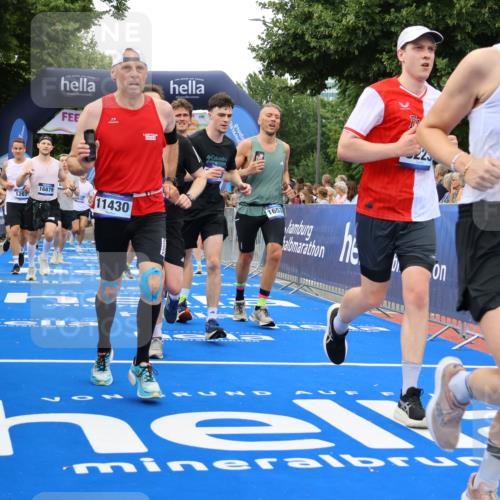 29.06.2025 - hella hamburg halbmarathon Strokosch-Dieckow http://msf.ph/oto/8335622 29.06.2025 10:54:17 Ziel 1267, 1442, 3103, 3177, 3426, 3861, 3898, 4635, 6082, 6084, 6443, 6511, 6512, 7274, 8223, 8772, 11430, 12213, 12362, 13033, 13289, 13803, 15169, 15524, 15946, 16327, 16527, 16574, 16750, 16780, 16879, 17087, 17698, 18268 meine-sportfotos.de