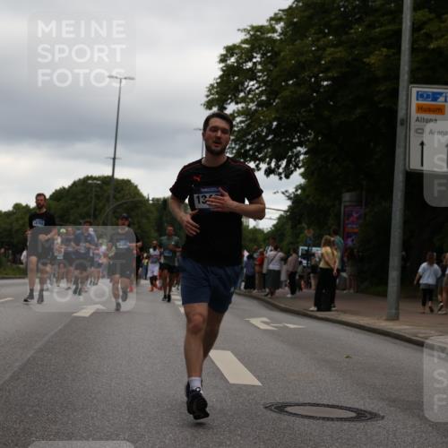 29.06.2025 - hella hamburg halbmarathon Yannick Fuchs http://msf.ph/oto/8335646 29.06.2025 10:51:55 20KM 1595, 1611, 2025, 2488, 2606, 2656, 2759, 2806, 2840, 2883, 2907, 3093, 3859, 4319, 4426, 4467, 4502, 4579, 4632, 4833, 5277, 5341, 5926, 6104, 6531, 6595, 7138, 7189, 8322, 8585, 9316, 9485, 10599, 10788, 11645, 12585, 13465, 13816, 13880, 14266, 14571, 15217, 15229, 16517, 16531, 17405, 17415, 17455, 17543, 17827, 18068, 18180, 18492, 18501, 18587, 18762, 18891 meine-sportfotos.de