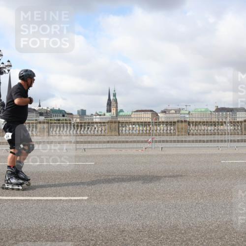 29.06.2025 - hella hamburg halbmarathon Lena Gebhardt http://msf.ph/oto/8335665 29.06.2025 09:09:02 Lombardsbrücke 78 meine-sportfotos.de